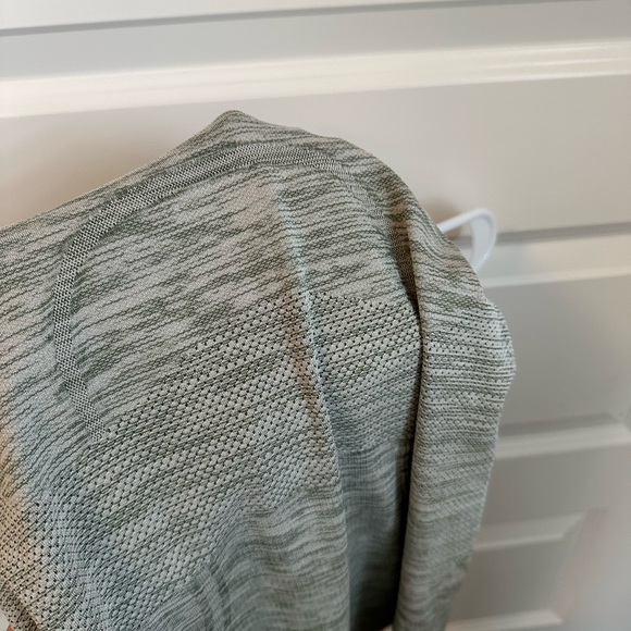 Lululemon Swiftly Tech Racerback Tank - Picture 4 of 4